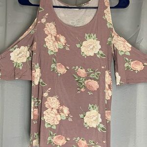 Light Pinkish Purplish Floral Top. Size S